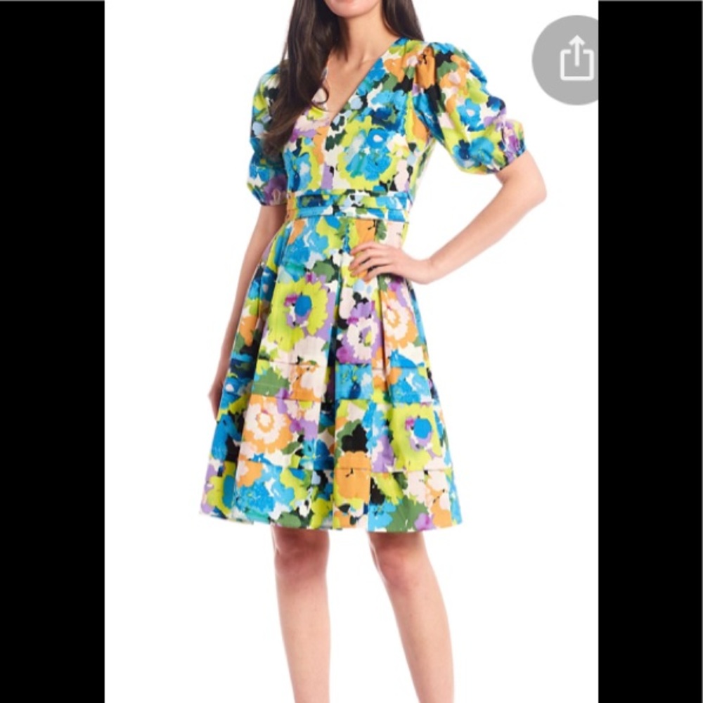 Donna Morgan,Pleated Short Puff Sleeve Floral Print Stretch Cotton Poplin Fit